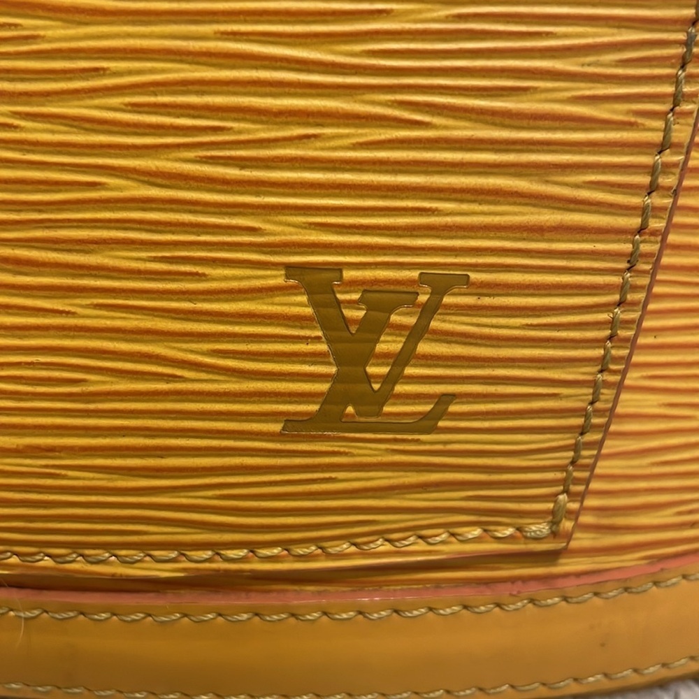 Louis Vuitton Gobelins Epi Backpack - Picture 2 of 16